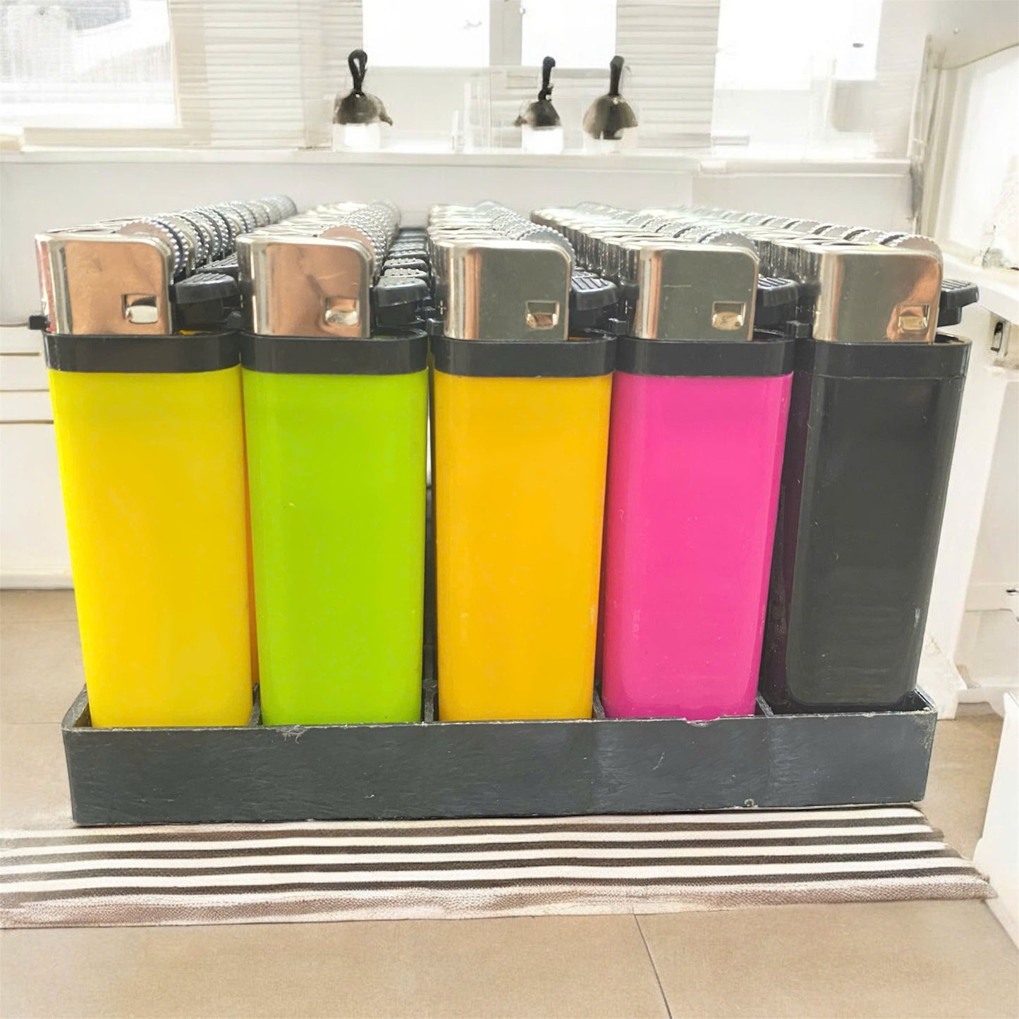 Hộp quẹt đá, nhựa trong nhựa đục chống nổ (không sạc) V1